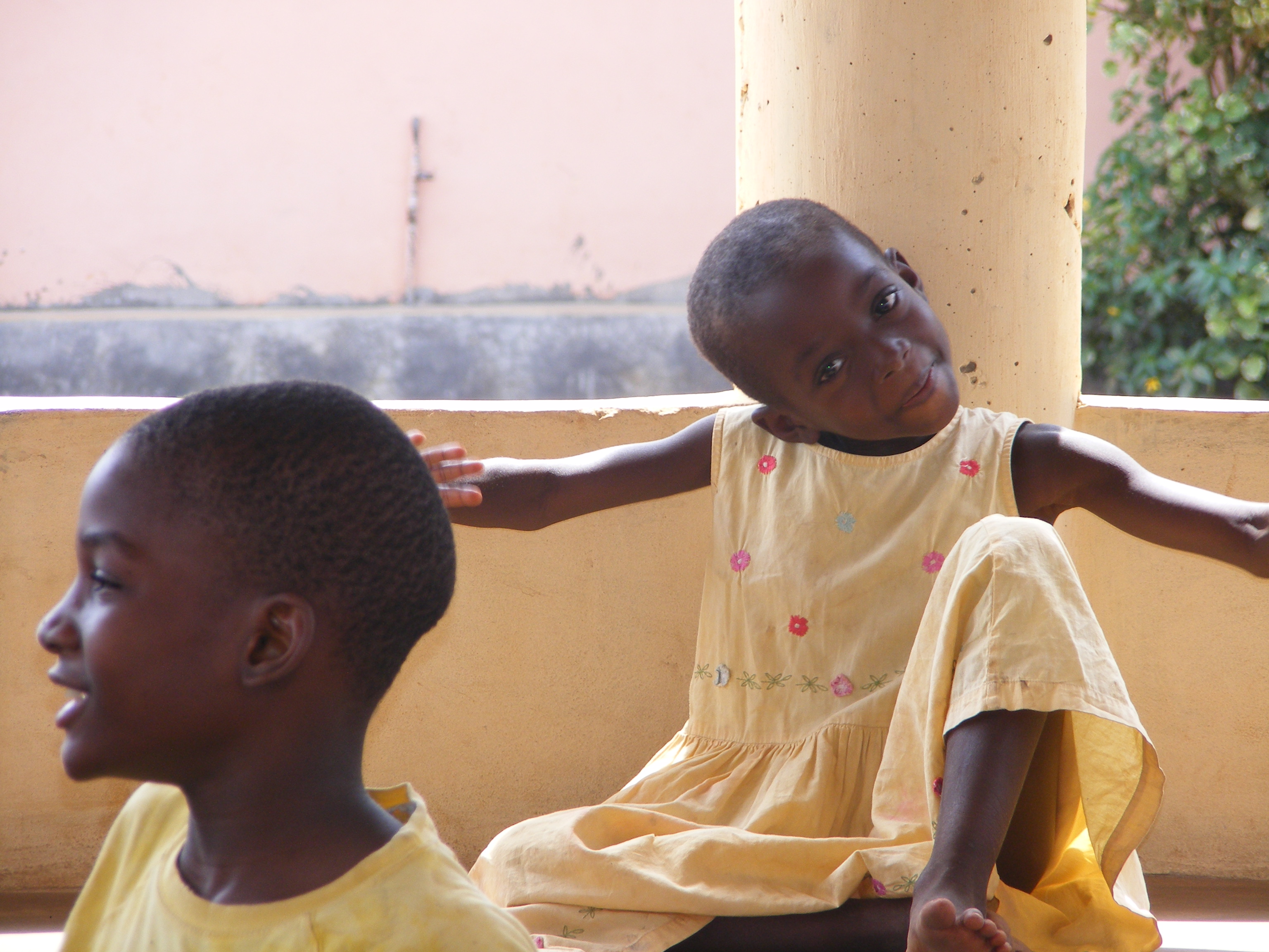 Una bambina nell'orfanotrofio di Dagletà (Benin, Febbraio 2014)