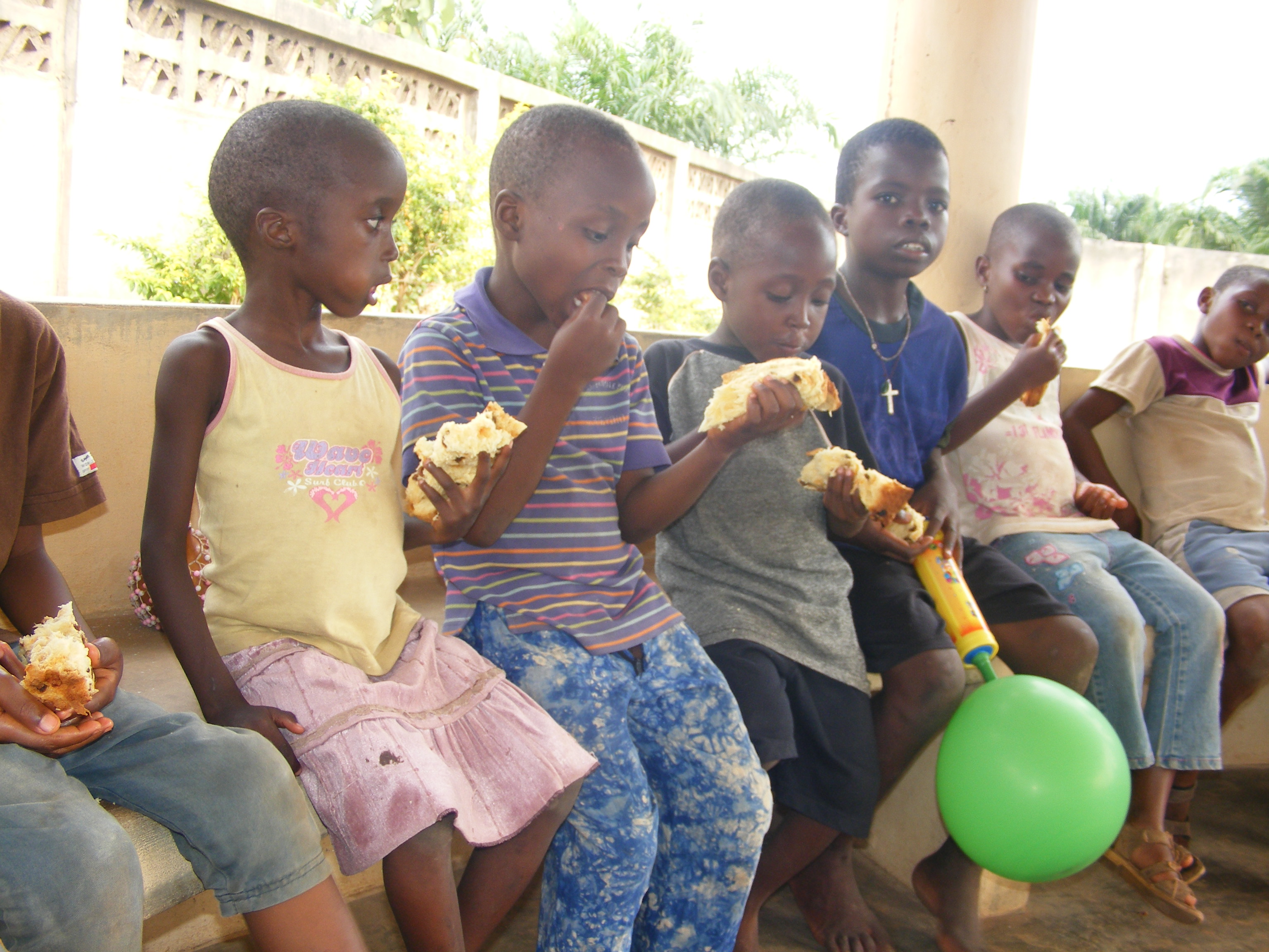 I bambini nell'orfanotrofio di Dagletà (Benin, Febbraio 2014)