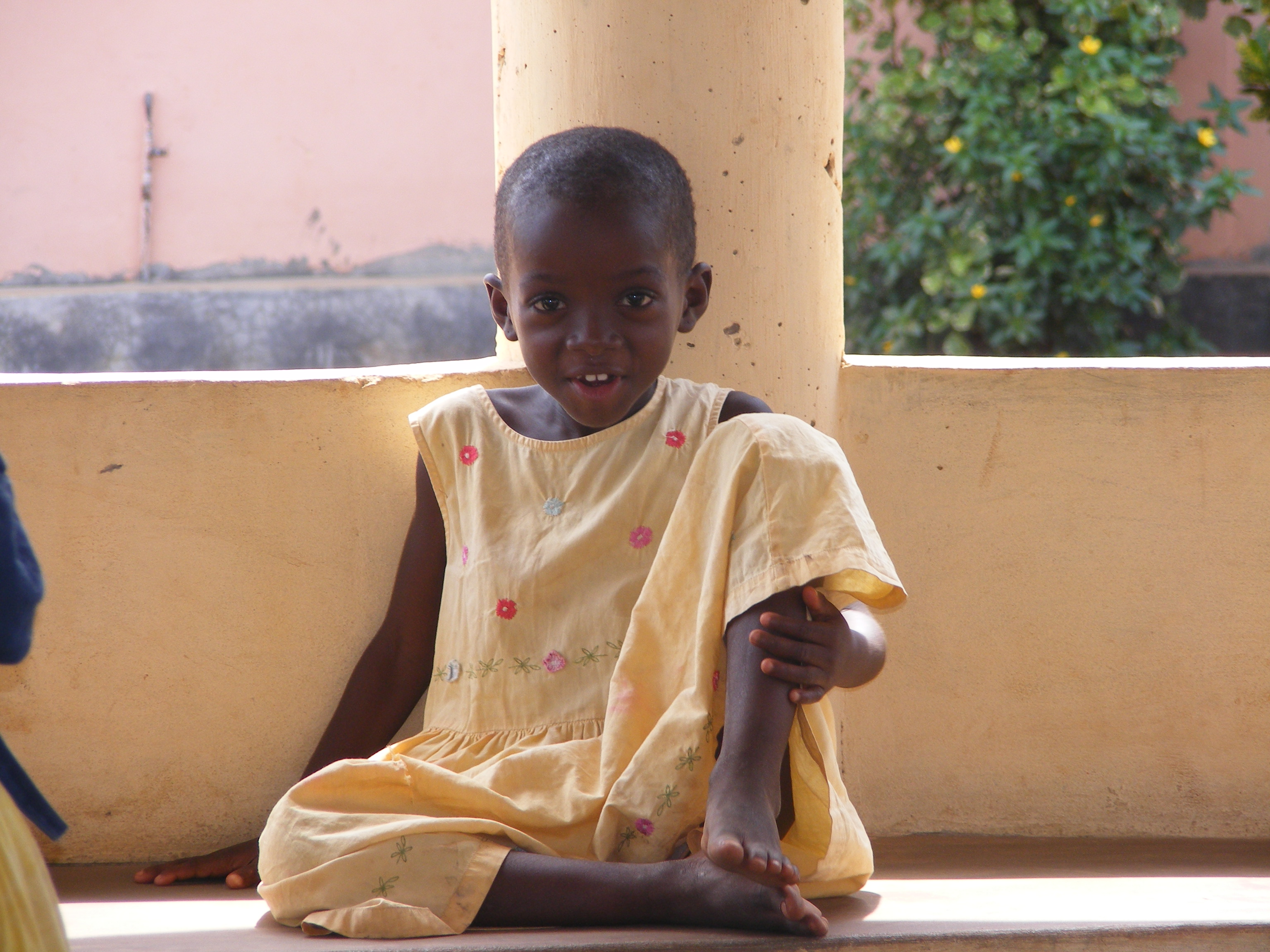Una bambina nell'orfanotrofio di Dagletà (Benin, Febbraio 2014)